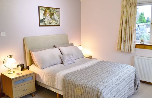 Kirknewton Cottage | Cabin ∙ 2 bedrooms ∙ 5 guests