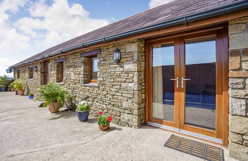Llanrhidian Higher Cottage | Cabin ∙ 2 bedrooms ∙ 4 guests