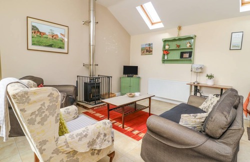 Ryther Cottage | Cabin ∙ 2 bedrooms ∙ 4 guests