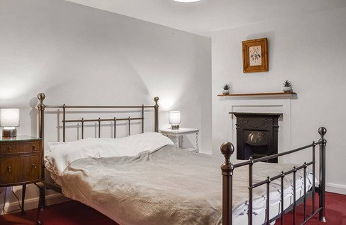 Clearbrook Cottage | Cabin ∙ 2 bedrooms ∙ 4 guests
