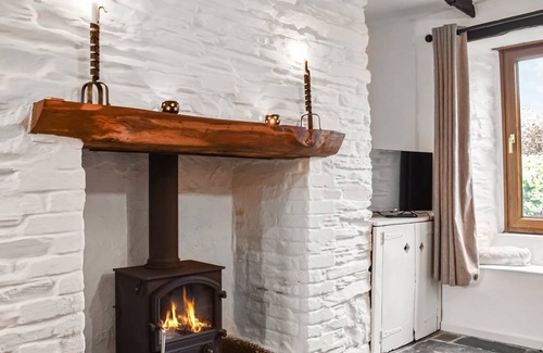 Clearbrook Cottage | Cabin ∙ 2 bedrooms ∙ 4 guests