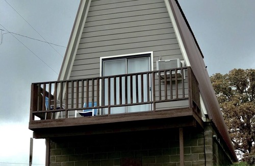 Columbus Cabin | Cabin 2- Overlooks Yarborough Landing and Millwood Lake