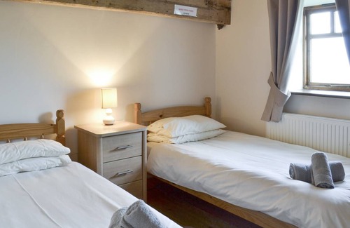 Flamborough Cottage | Cabin ∙ 3 bedrooms ∙ 6 guests