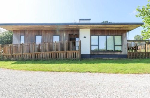 Carnon Downs Cottage | Cabin ∙ 3 bedrooms ∙ 6 guests