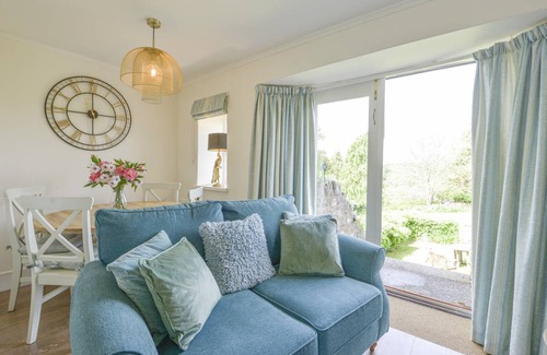 Dittisham Cottage | Cabin ∙ 3 bedrooms ∙ 5 guests