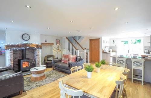 Cilgerran Cottage | Cabin ∙ 3 bedrooms ∙ 6 guests