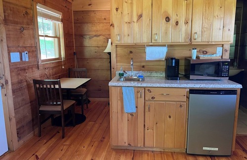 Purlear Cabin | Cabin #3 The Sky Retreat - Off the Blue Ridge Parkway