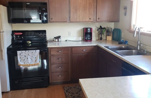 Tabernash Cabin | Cabin 3Mi from Fraser/10mins to WP skiing, W/D, Garage, Hot Tub