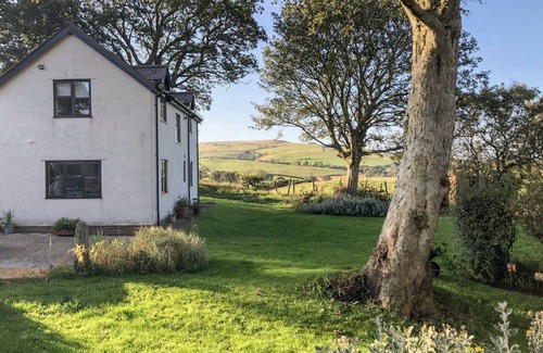 Denbigh Cottage | Cabin ∙ 5 bedrooms ∙ 13 guests