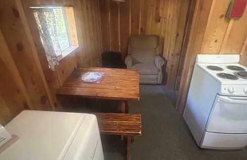 Christopher Creek Cabin | Cabin #7 - Rustic Studio with fireplace