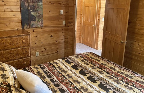 Hines Resort | Cabin 9 Lakefront Family/Pet Friendly Fishing Resort Dock Beach Resort Amenities