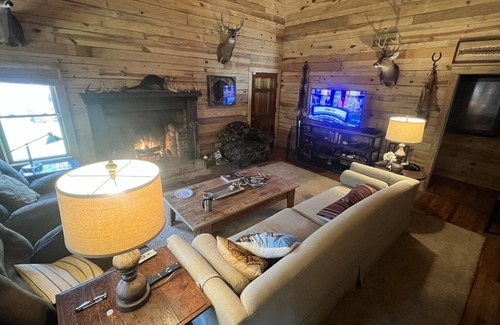 Knoxville Cabin | Cabin in the woods 20 min from downtown Tuscaloosa