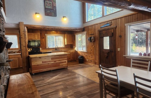 Heron Cabin | Cabin on a working homestead in Heron, Mt. " Heifer, Pork and Pecker Farm"n