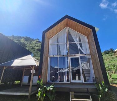 Kejajar Villa | cabin view danau