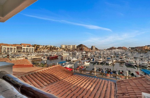 Centro Condo | Cabo Marina, Plaza Bonita, New, Central