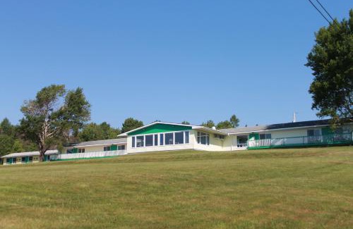 Baddeck Hotel | Cabot Trail Motel