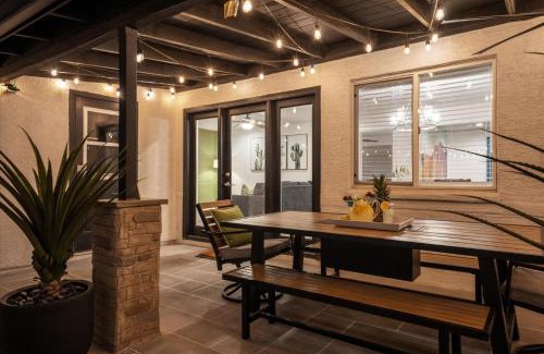 New Papago Parkway House | Cactus Bloom Villa - Spacious 5BR near Old Town Scottsdale with Private Pool