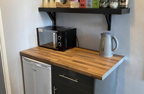 Riverside Apartment | Caerphilly Suite @ Inn Cardiff