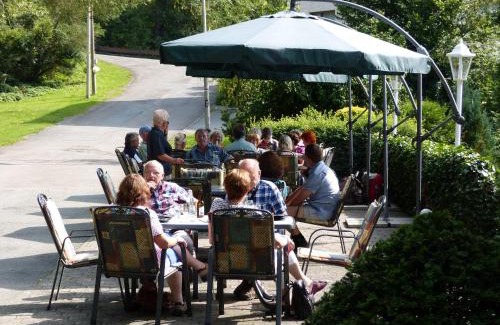 Schwalefeld House | Cafe-Pension Waldesruh