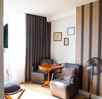 Strijp Bed & Breakfast | cafe 't Vonderke