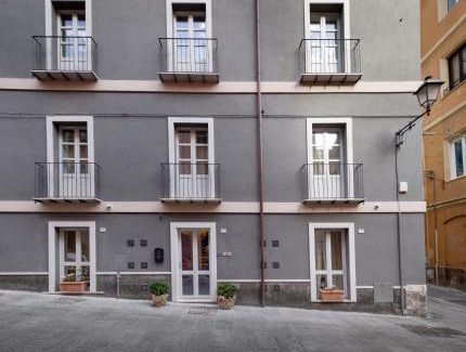 Marina District House | Cagliari Marina Harbour Guest house & Lounge