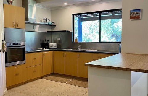 Yallingup House | Cairnamohr - Tranquil Bush Retreat - Pets ok