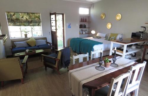 Caledon Apartment | Caledon Protea Cottage