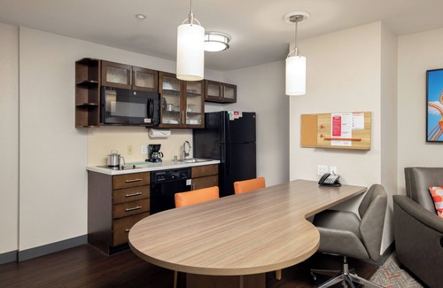 Anaheim Resort Hotel | California Getaway! Family-friendly Suite w/Kitchen, Pet-friendly, Pool!