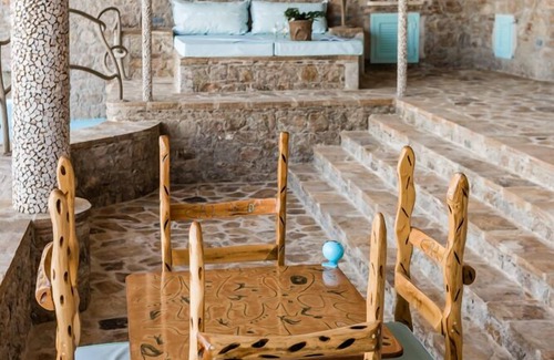 Milopotas Hotel | Calilo