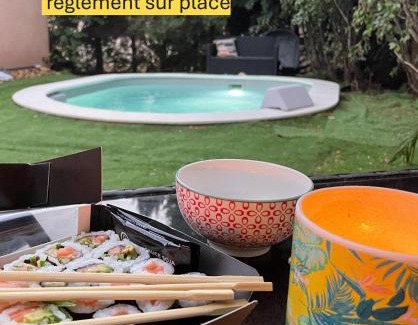 Morieres-les-Avignon House | Calme et Intimité proche Avignon Piscine options au choix privée ou partagée de juin à octobre