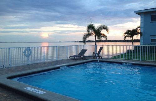 Fort Myers Condo | CALOOSAHATCHEE RIVER VIEW