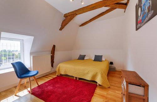 Bons-Tassily House | Calvaloft