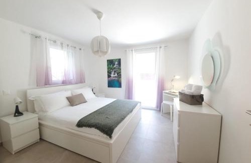 Cama Apartment | Cama 1 Apartment by Quokka 360 - a one-bedroom apartment in the Moesano valley