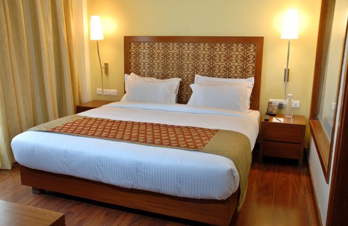 Kukas Hotel | Cambay Grand