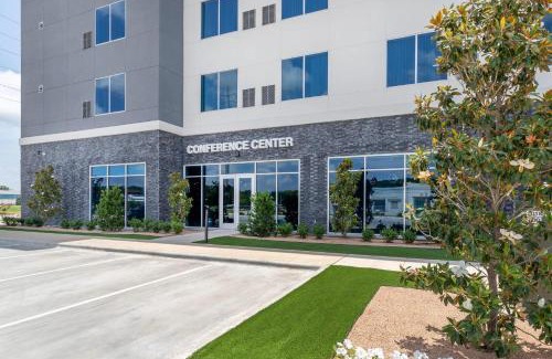 East Riverside Hotel | Cambria Hotel Waco University Riverfront