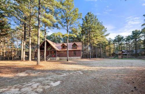 Hochatown House | Came Here to Forget Cabin