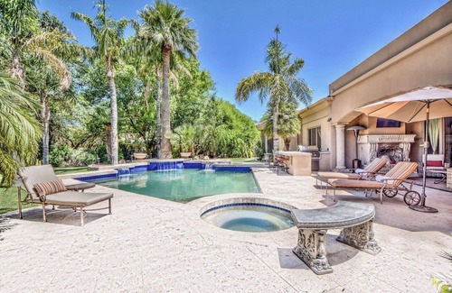 Paradise Valley House | Camelback Compound - 8 BR all ensuites. Heated Pool & Spa, Golf & 2 Guest Houses