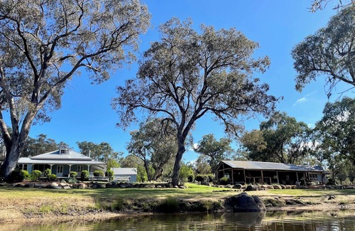 Diamondvale Cottage | Camelia Cottage Diamondvale Estate Stanthorpe, cosy cottage with fireplace.