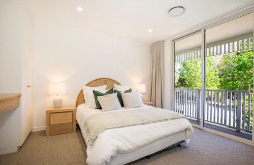 Berry House | Camellia - Pet Friendly - 3 Min Walk to Centre of Berry