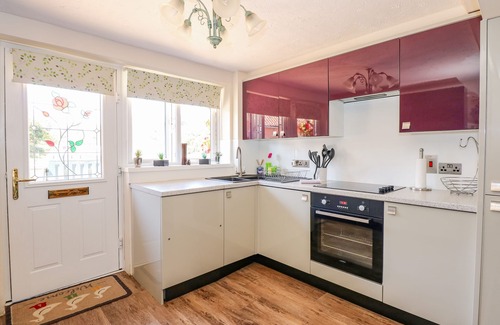 Swaffham Cottage | CAMERON'S COTTAGE, pet friendly, with open fire in Swaffham