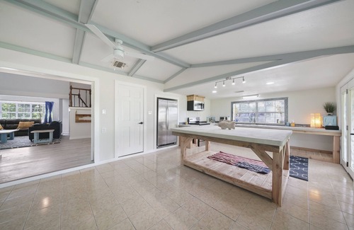Theriot House | Camp Dularge DeLight Sleeps 8 Dulac & Houma by Falgout Marina