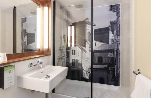 Saint-Martin Hotel | Campanile NATURE - Cergy Pontoise