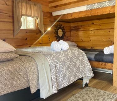 Stanton House | Campfire Cabin, Red River Gorge, KY, River Access & Views