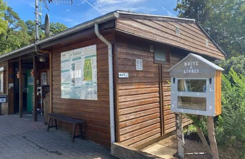 Angicourt House | Camping 2 étoiles - ccbabia