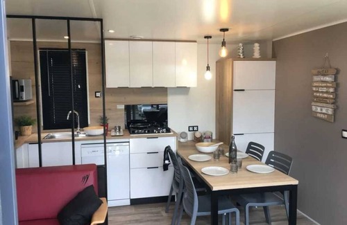 Mont-pres-Chambord House | Camping 3 étoiles - Piscine - ccbadbi