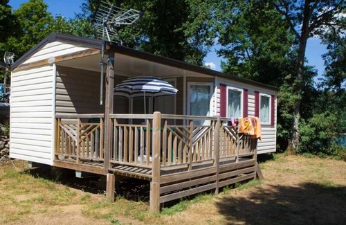 Salles-Curan House | Camping 3 étoiles - ccafcic
