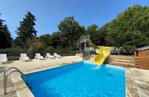Guemene-Penfao House | Camping 3 étoiles - Piscine - eebebg