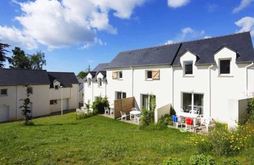 Saint-Mathieu House | Camping 3 étoiles - Piscine - ccaiibd