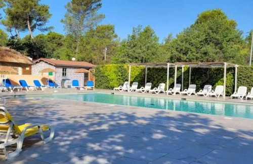 Peynier House | Camping 3 étoiles - Piscine - ccbbhgg