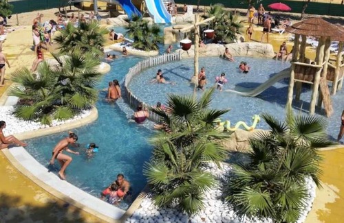 Sainte-Marie-la-Mer House | Camping 4 étoiles - Parc aquatique - efaa0h